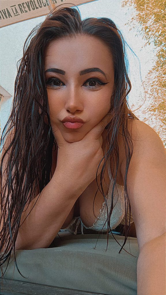 LIDYA ANAL  QUEEN NEU BEI UNS